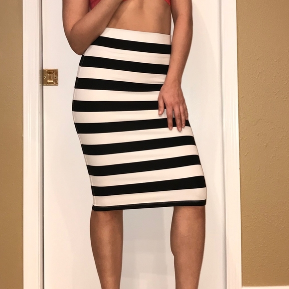 bebe Dresses & Skirts - BEBE Wide striped pencil skirt size xsmall